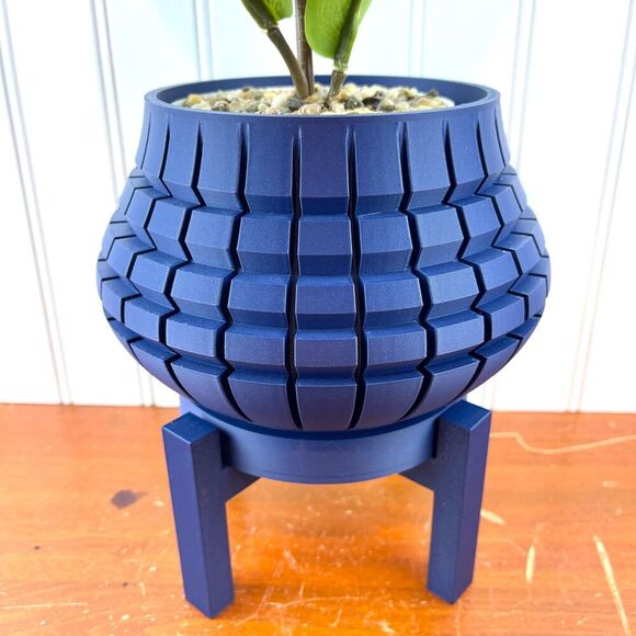 Ivane Indoor Planter Pot w/ Drainage Hole and Drip Tray, Houseplants - Picture 2 of 10